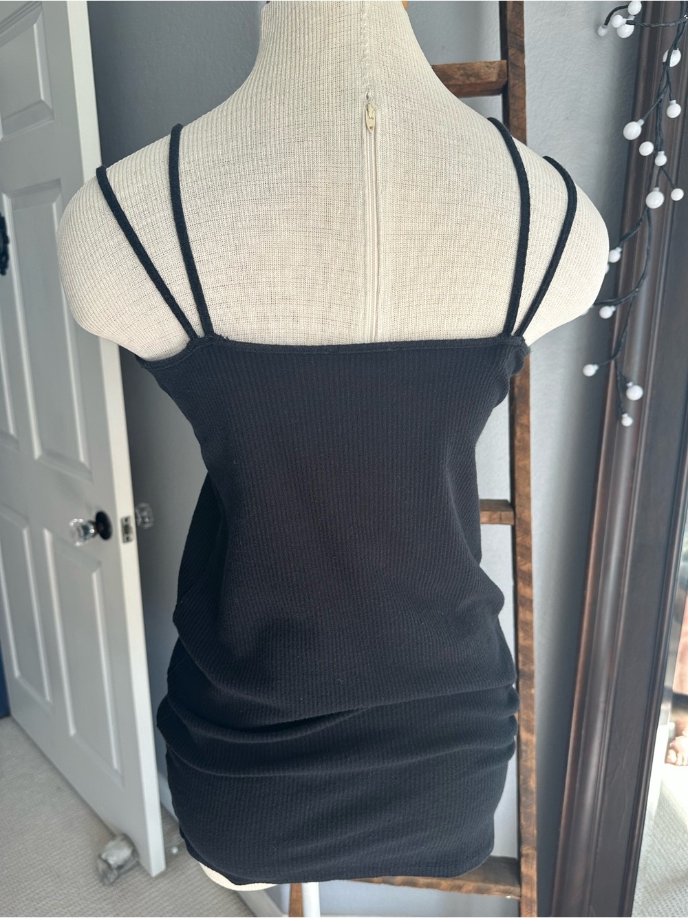Zara black double strap ribbed tank top, size large - Picture 6 of 9